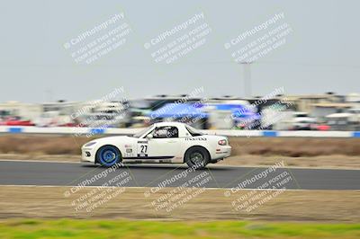 media/Jan-26-2025-CalClub SCCA (Sun) [[cfcea7df88]]/Group 1/Race/